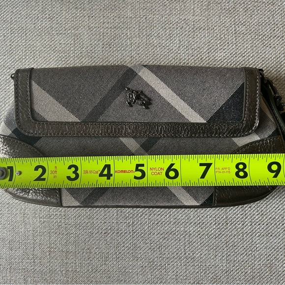 Burberry Wristlet - Picture 2 of 6